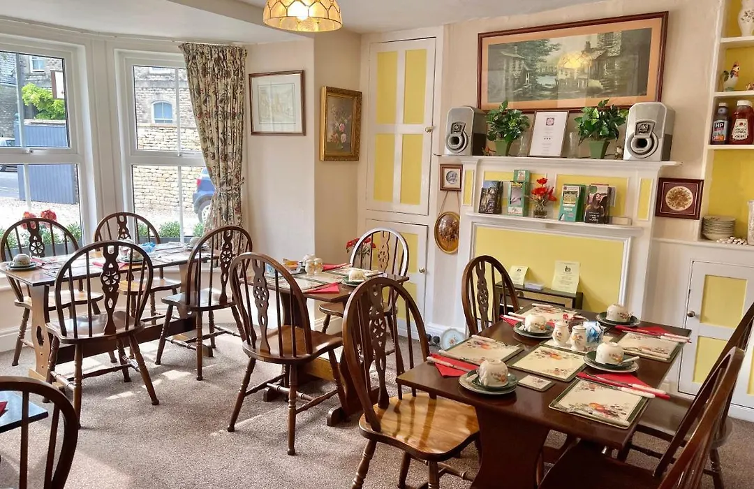 Apsley Villa Guest House.-1